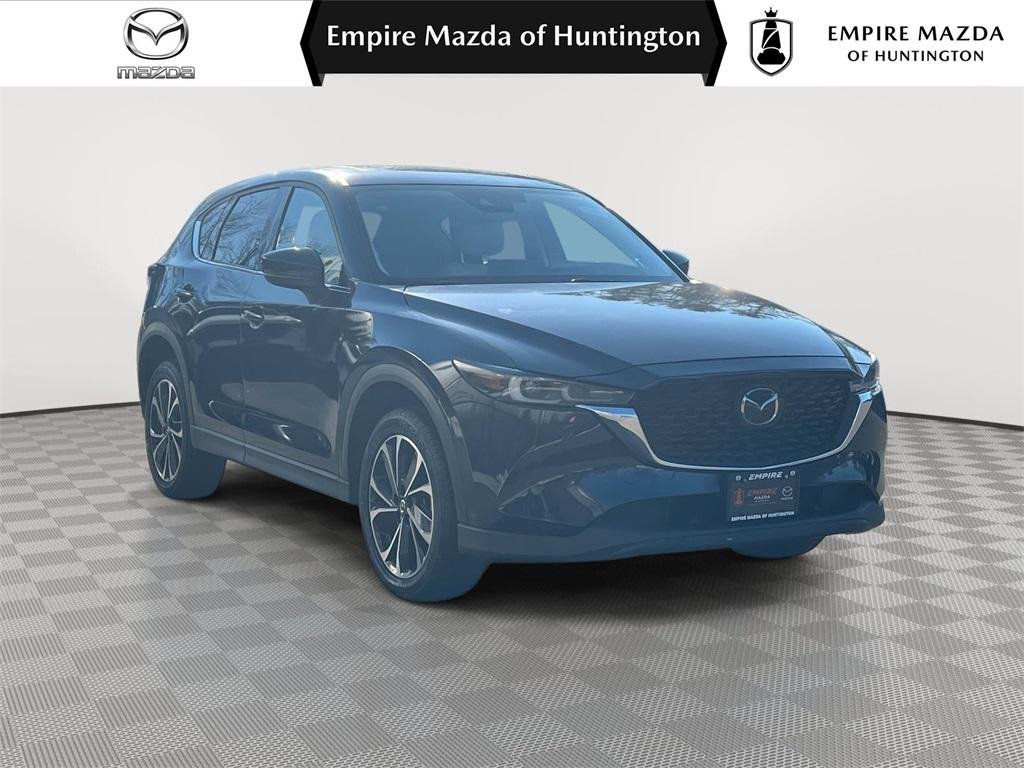 2023 Mazda CX-5 S Premium package