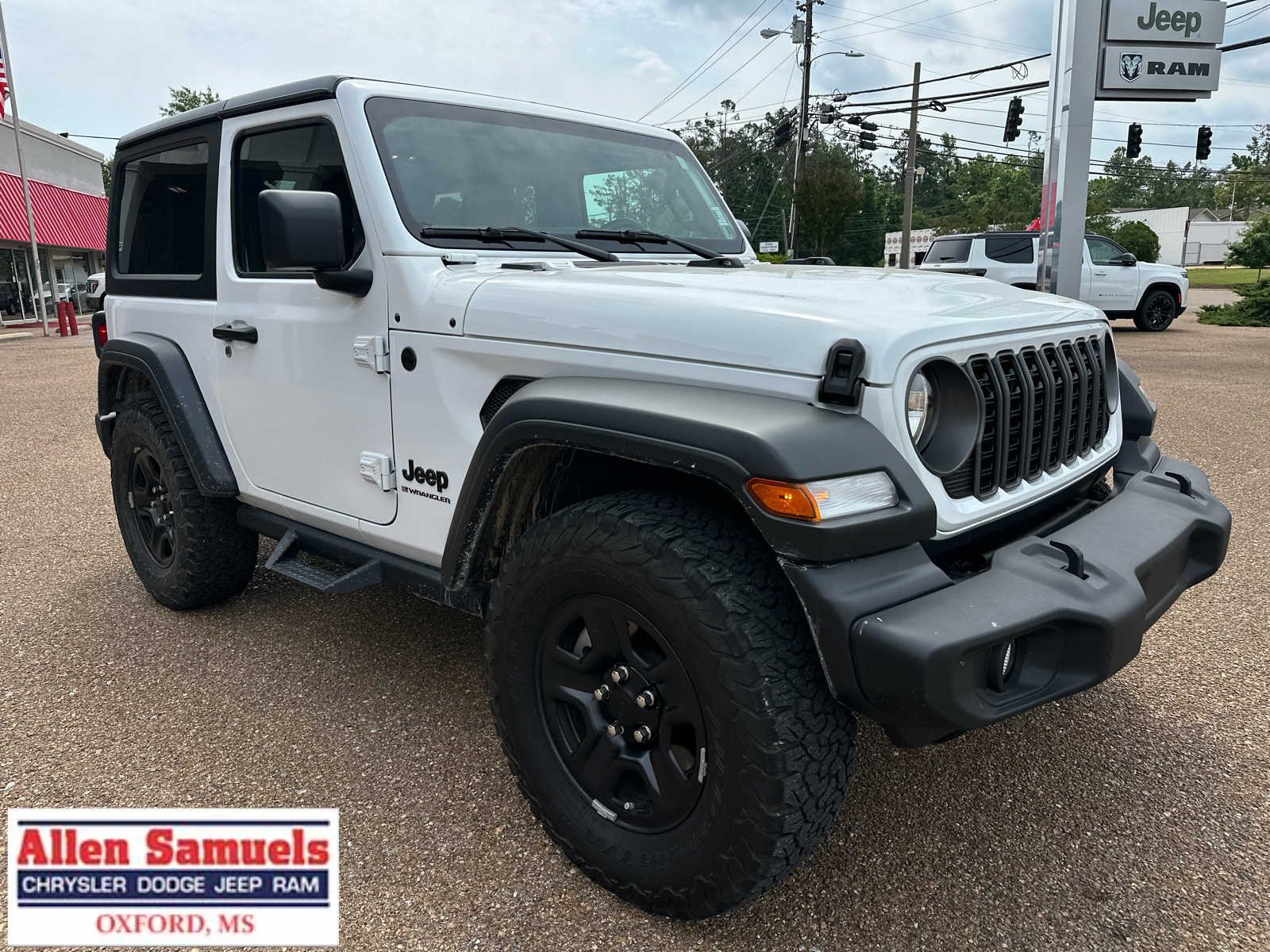 2025 Jeep Wrangler Sport's photo