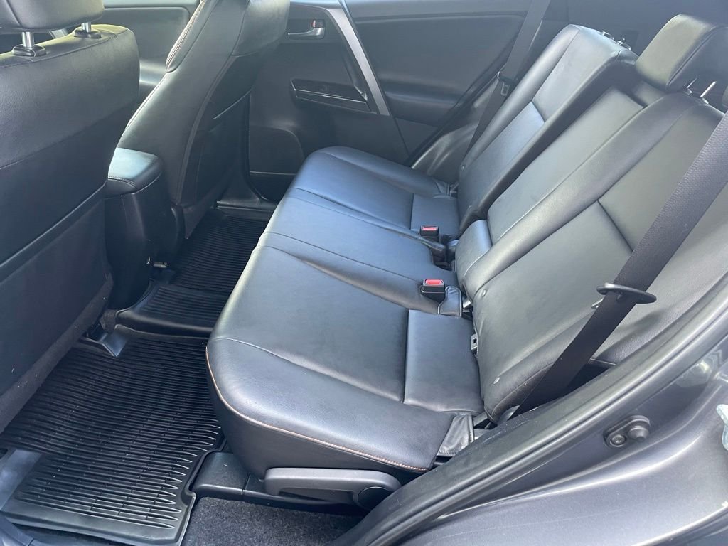 Used 2018 Magnetic Gray Metallic Toyota SE image 10