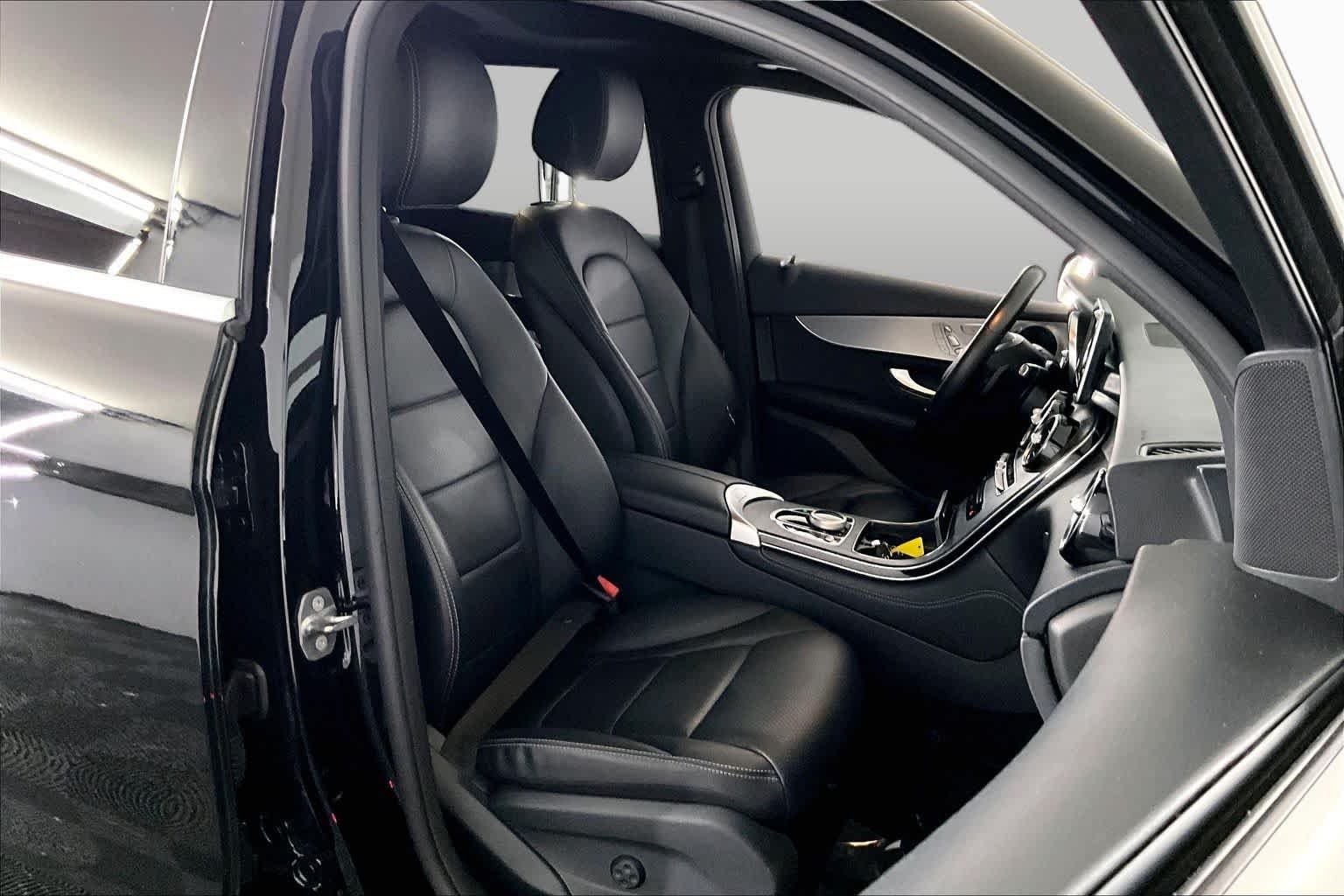 Used 2019 Black Mercedes-Benz GLC 300 image 8