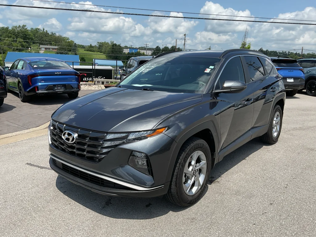 Used 2022 Portofino Gray Hyundai SEL image 4