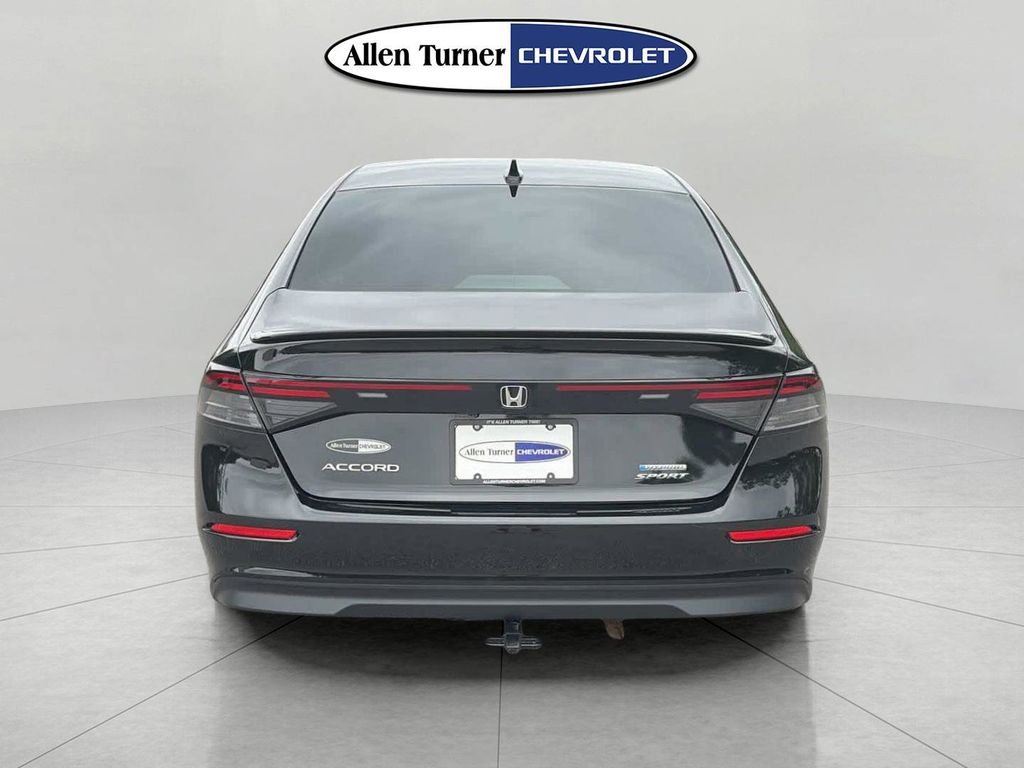 Used 2023  Honda Sport image 5