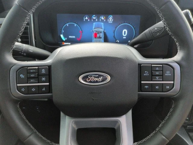 Certified Used 2025 Carbonized Gray Metallic Ford Lariat image 29