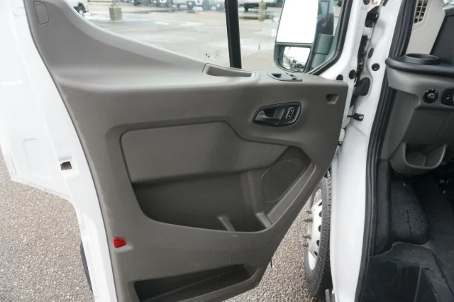 Used 2023 WHITE Ford BASE image 16