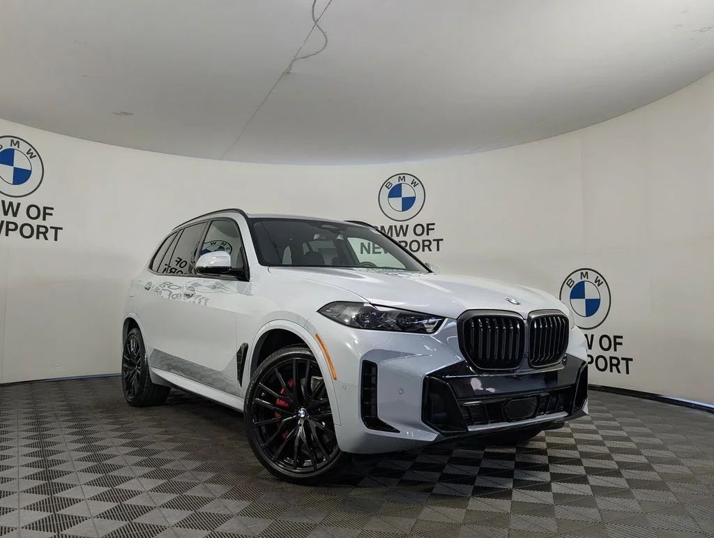 New 2026 Gray BMW xDrive40i image 3