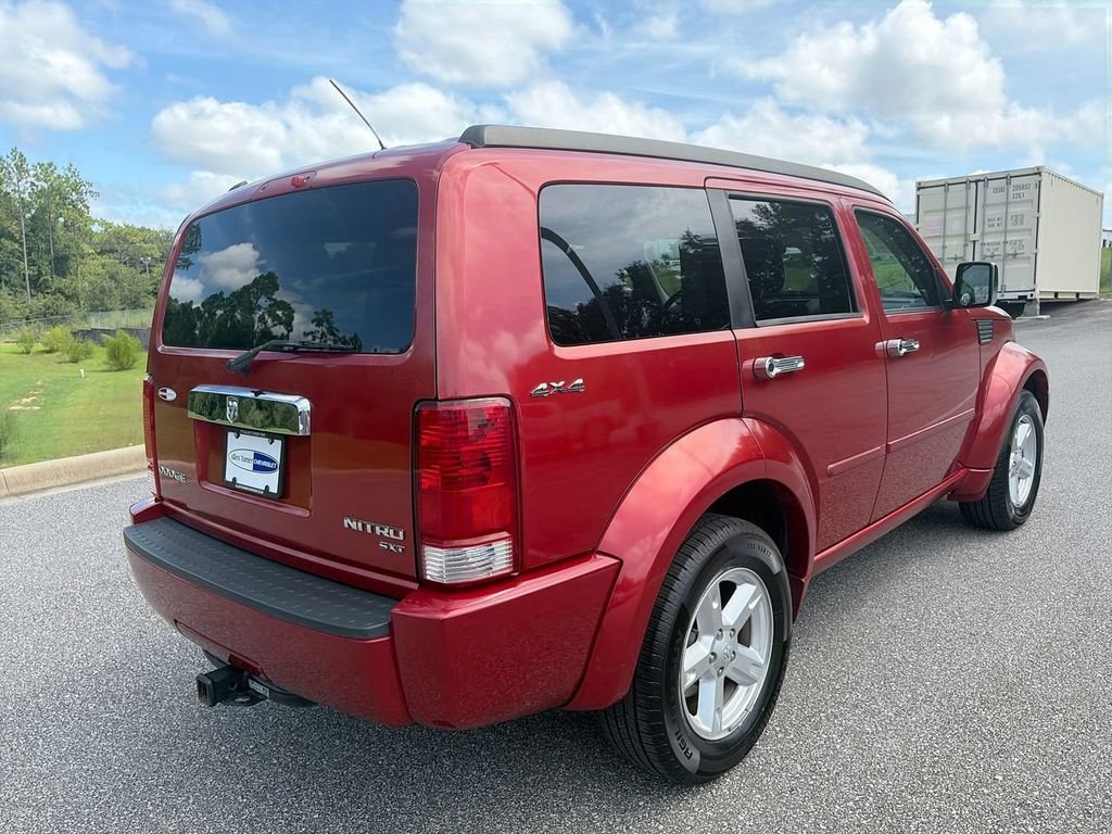Used 2010 Red Dodge SXT image 4