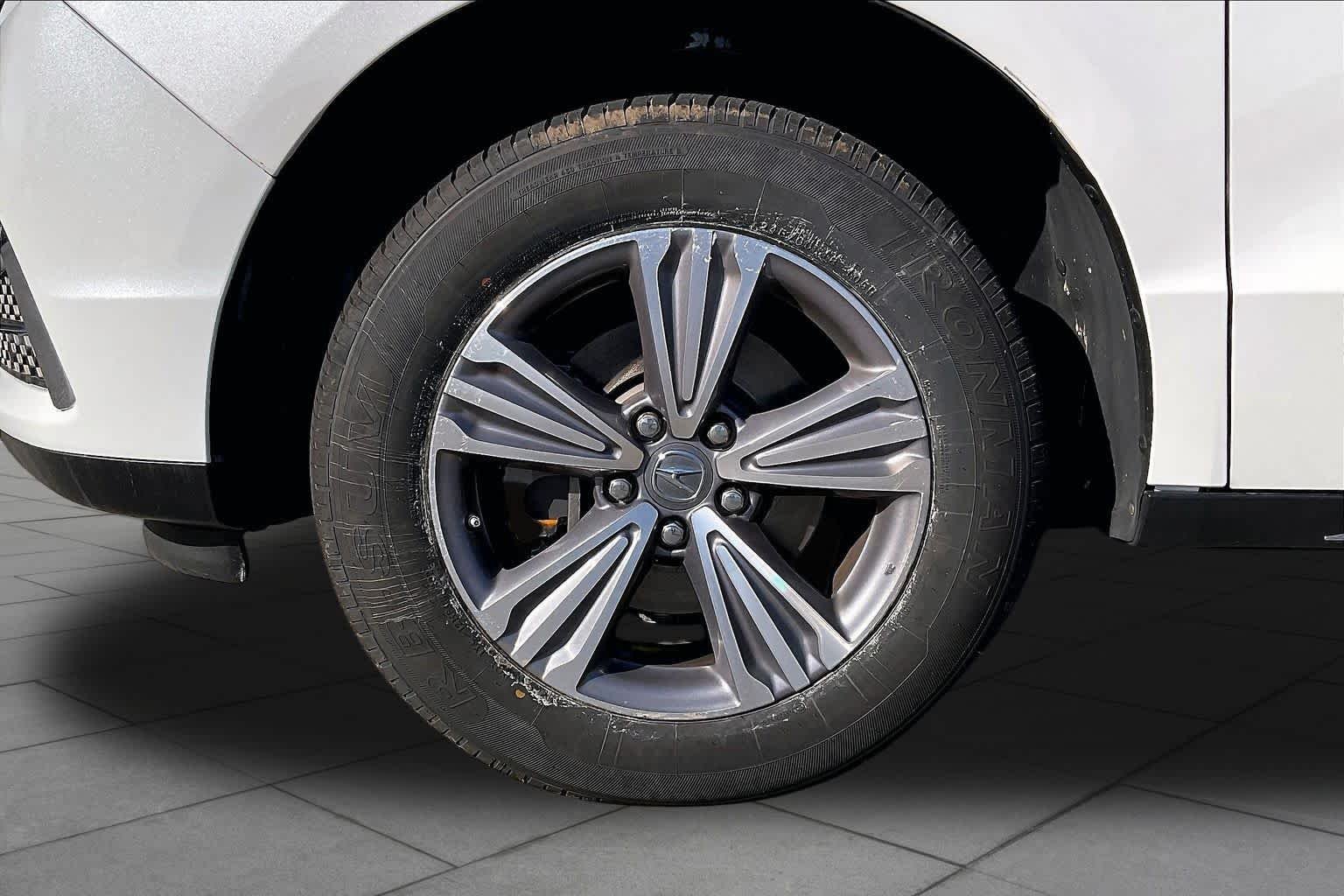 Used 2020 Platinum White Pearl Acura  image 11