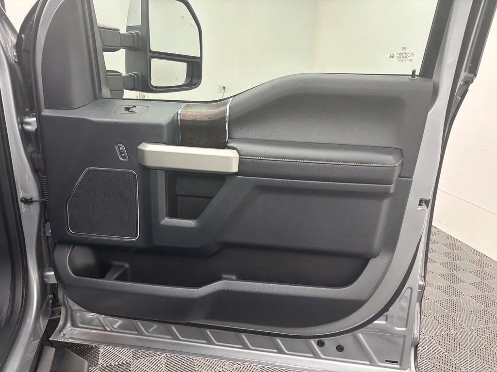 Used 2022 Silver Ford Lariat image 29