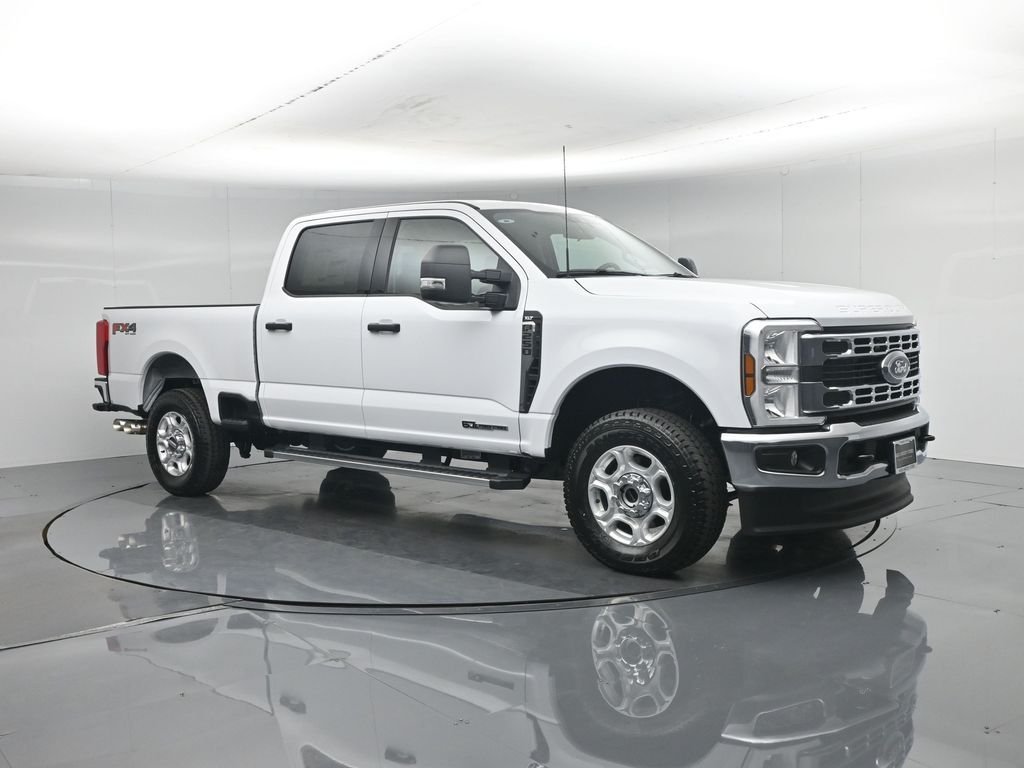 New 2026 Oxford White Ford XLT image 24