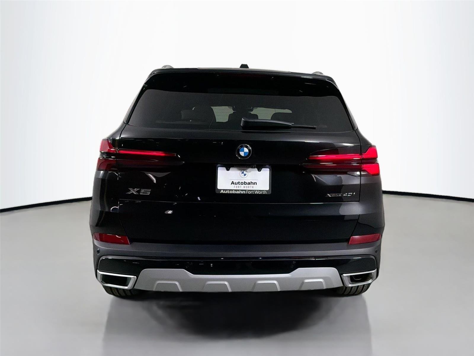 New 2026 Black Sapphire Metallic BMW xDrive40i image 6