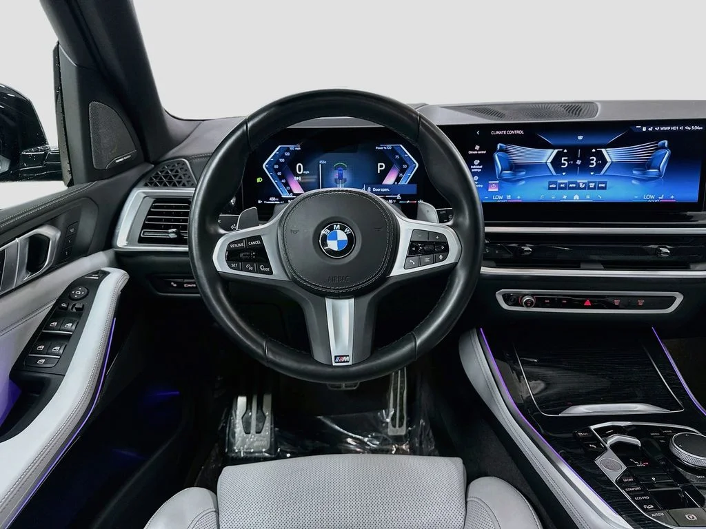 Used 2024 Blue BMW xDrive40i image 23