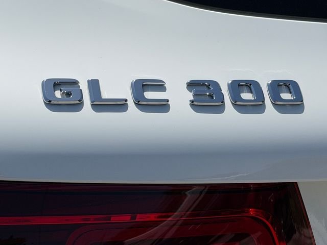 Used 2022  Mercedes-Benz GLC 300 image 9