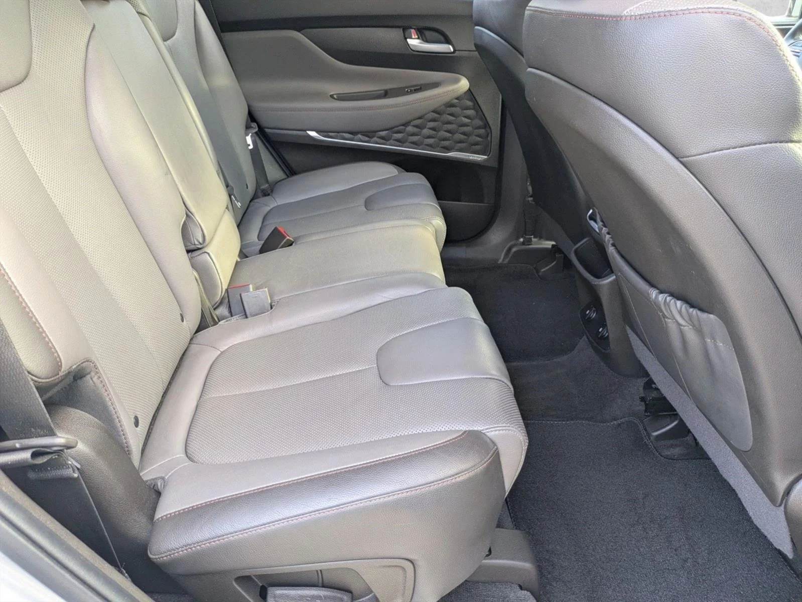 Used 2020 Shimmering Silver Pearl Hyundai SEL image 19