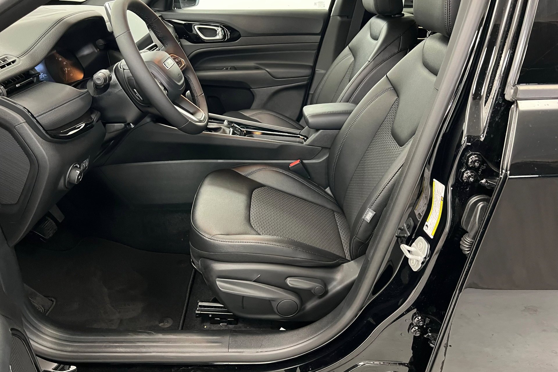 2026 Jeep Compass Altitude - Photo 18