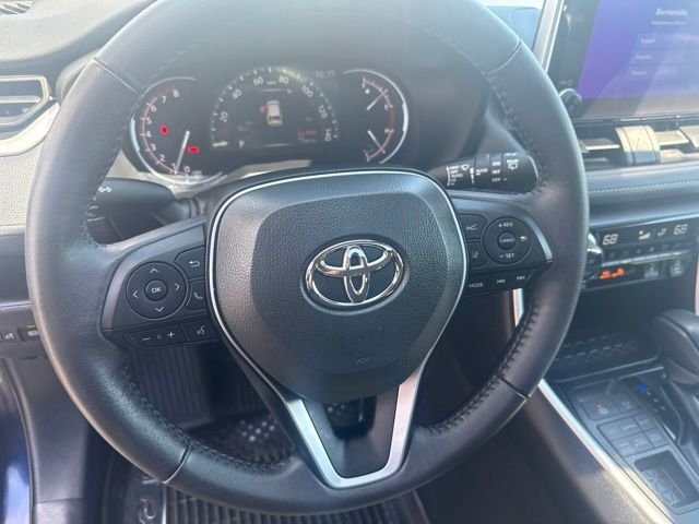 Used 2024  Toyota XLE image 20