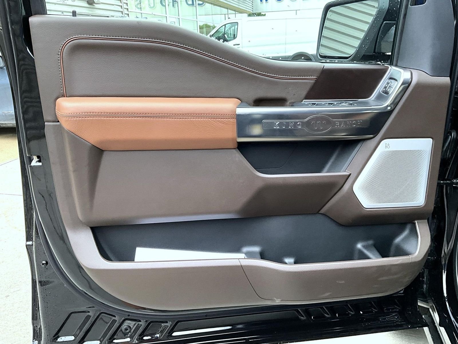 New 2026 Agate Black Metallic Ford King Ranch image 9