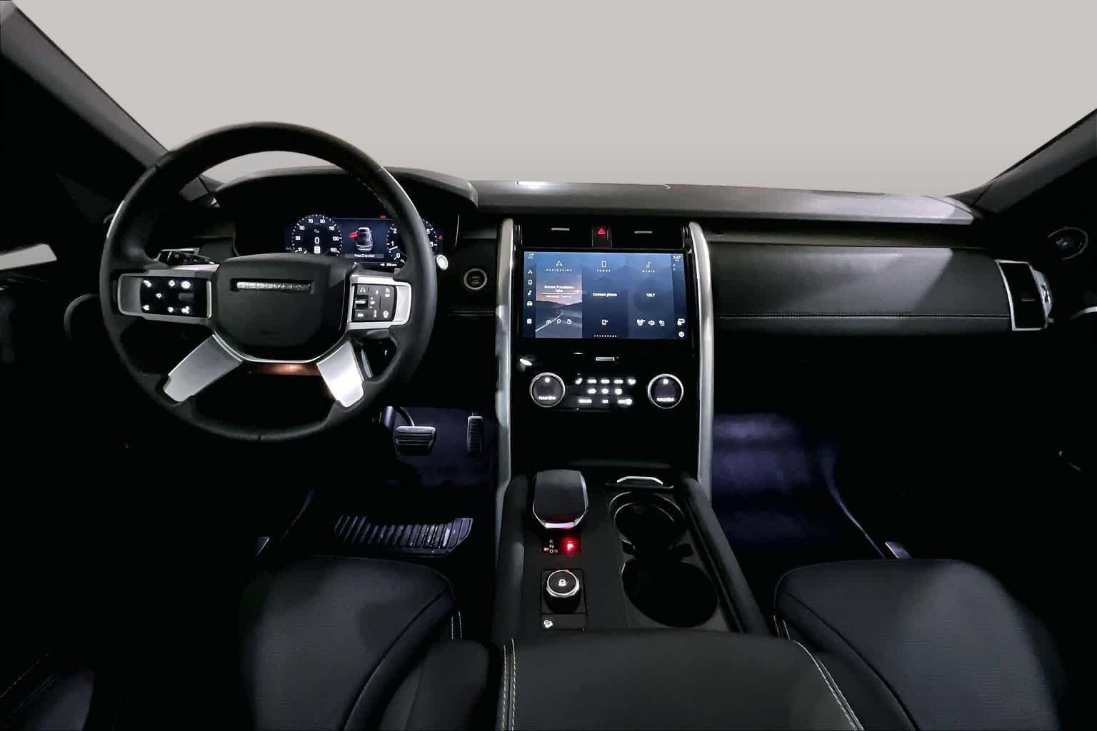 Used 2025 Eiger Grey Metallic Land Rover Dynamic SE image 30