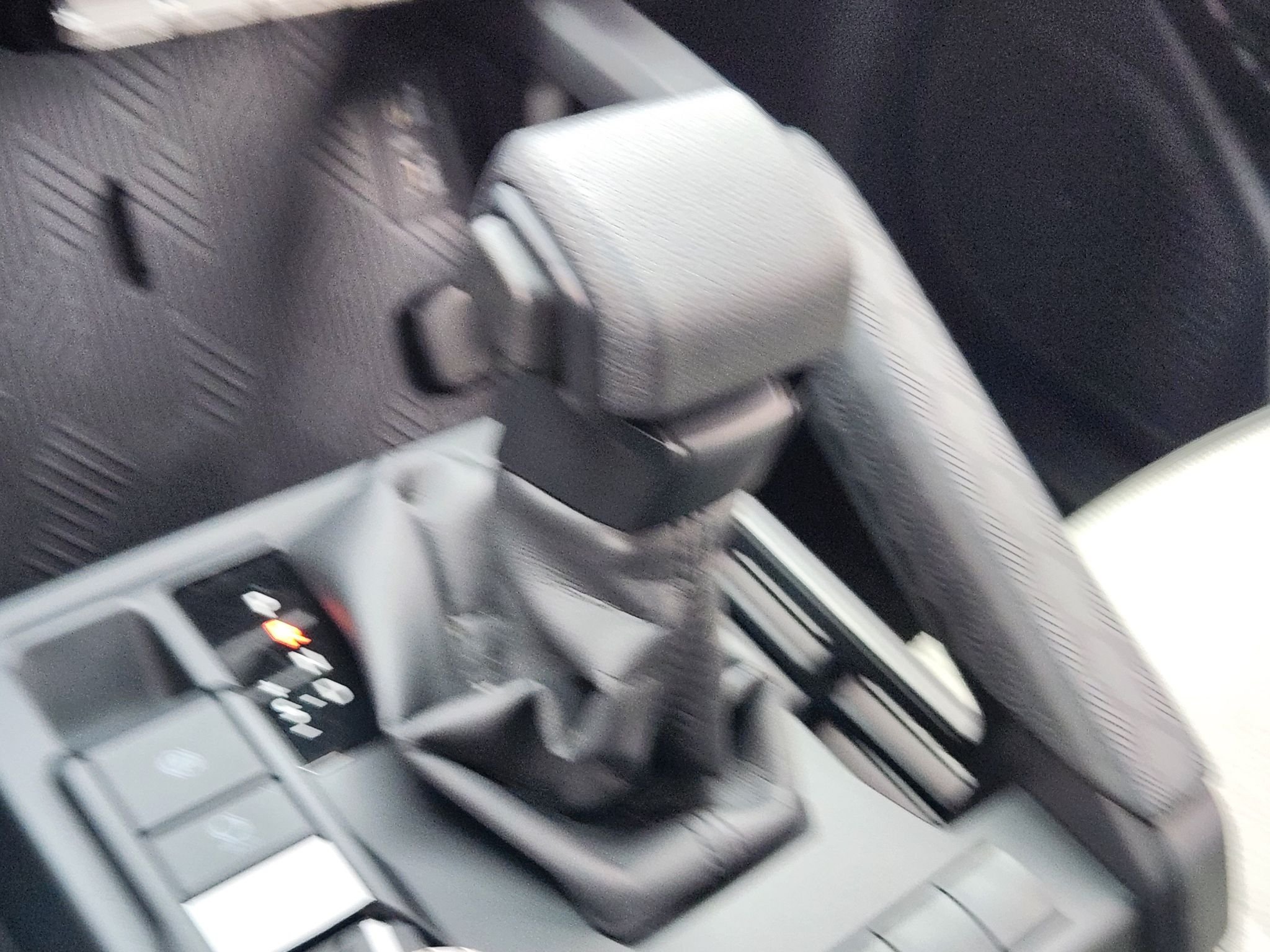 Used 2025 Ice Cap Toyota SR5 image 24