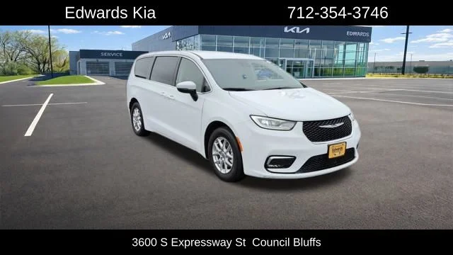 Used 2023 White Chrysler Touring L image 1