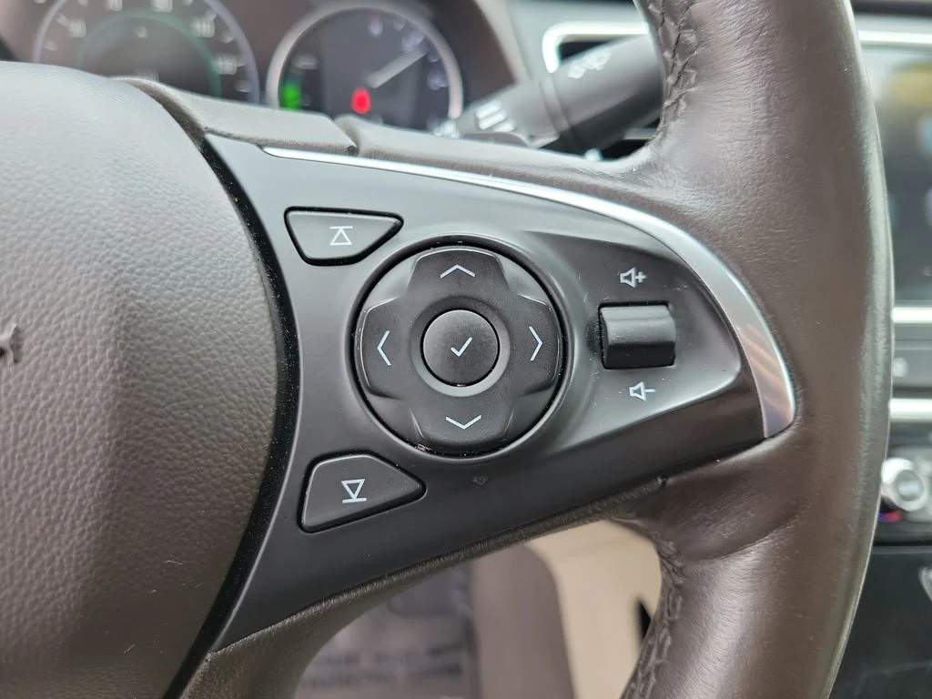 Used 2019 Silver Buick Premium I Group image 22