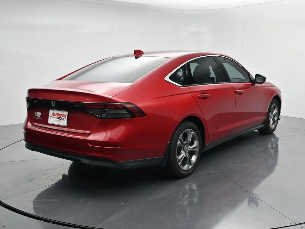 Used 2024  Honda EX image 6