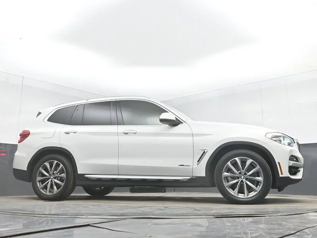 Used 2018 Alpine White BMW xDrive30i image 37