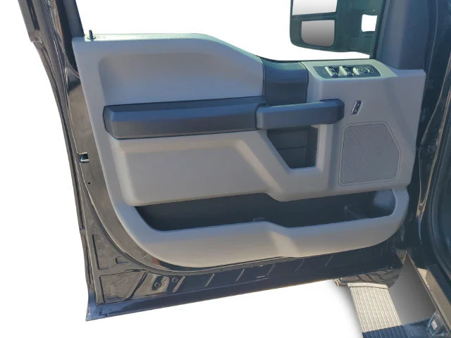 Used 2018 Shadow Black Ford XL image 12