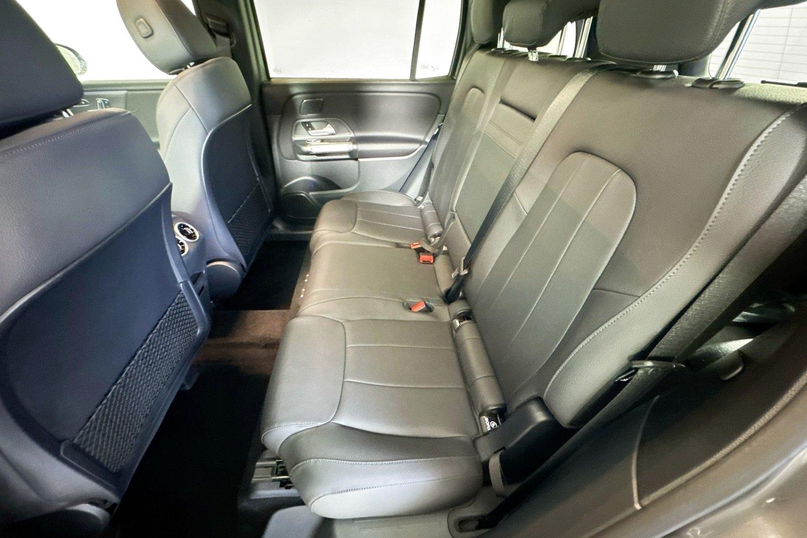New 2026 Mountain Grey Metallic Mercedes-Benz GLB 250 image 22