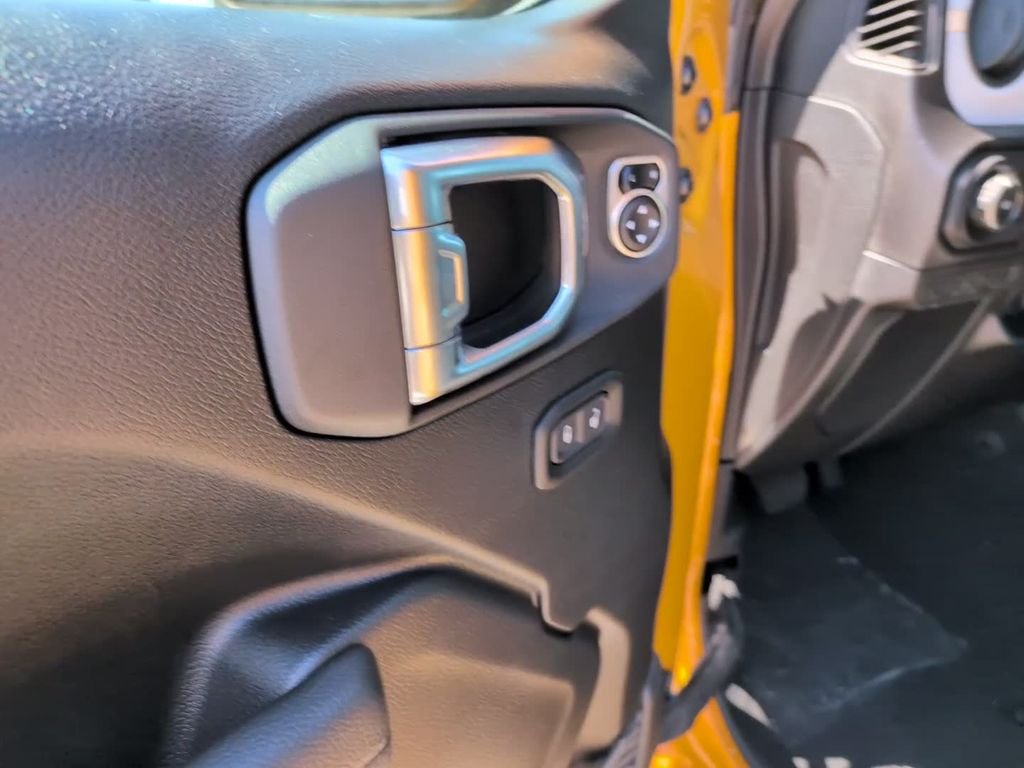New 2026 Goldilocks Exterior Paint Jeep Sport S image 19