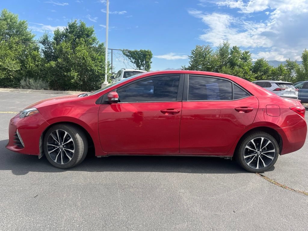 Used 2017 Barcelona Red Metallic Toyota SE image 13