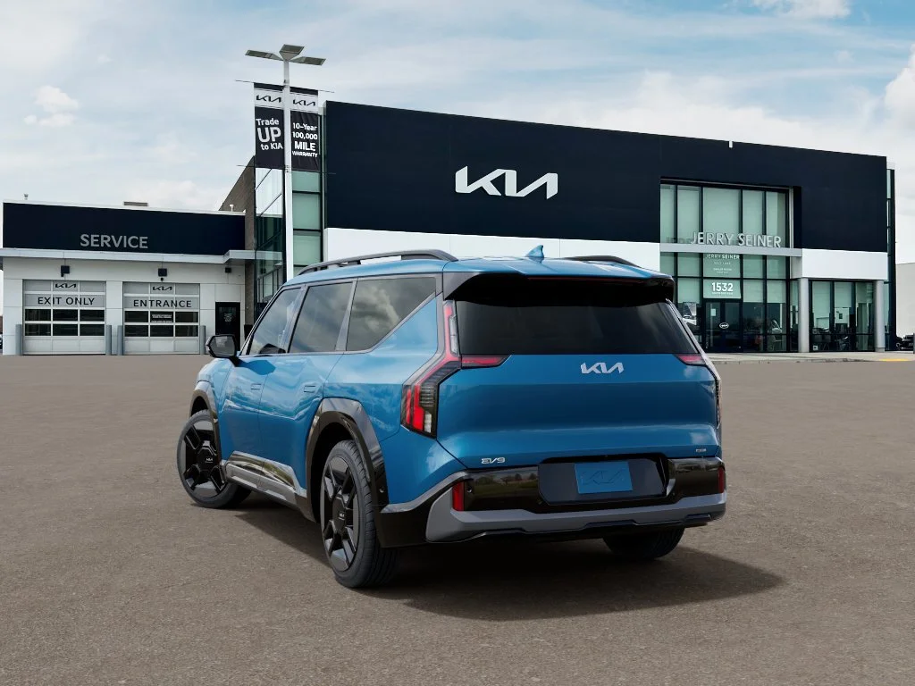 New 2026 Ocean Blue Kia GT-Line image 4