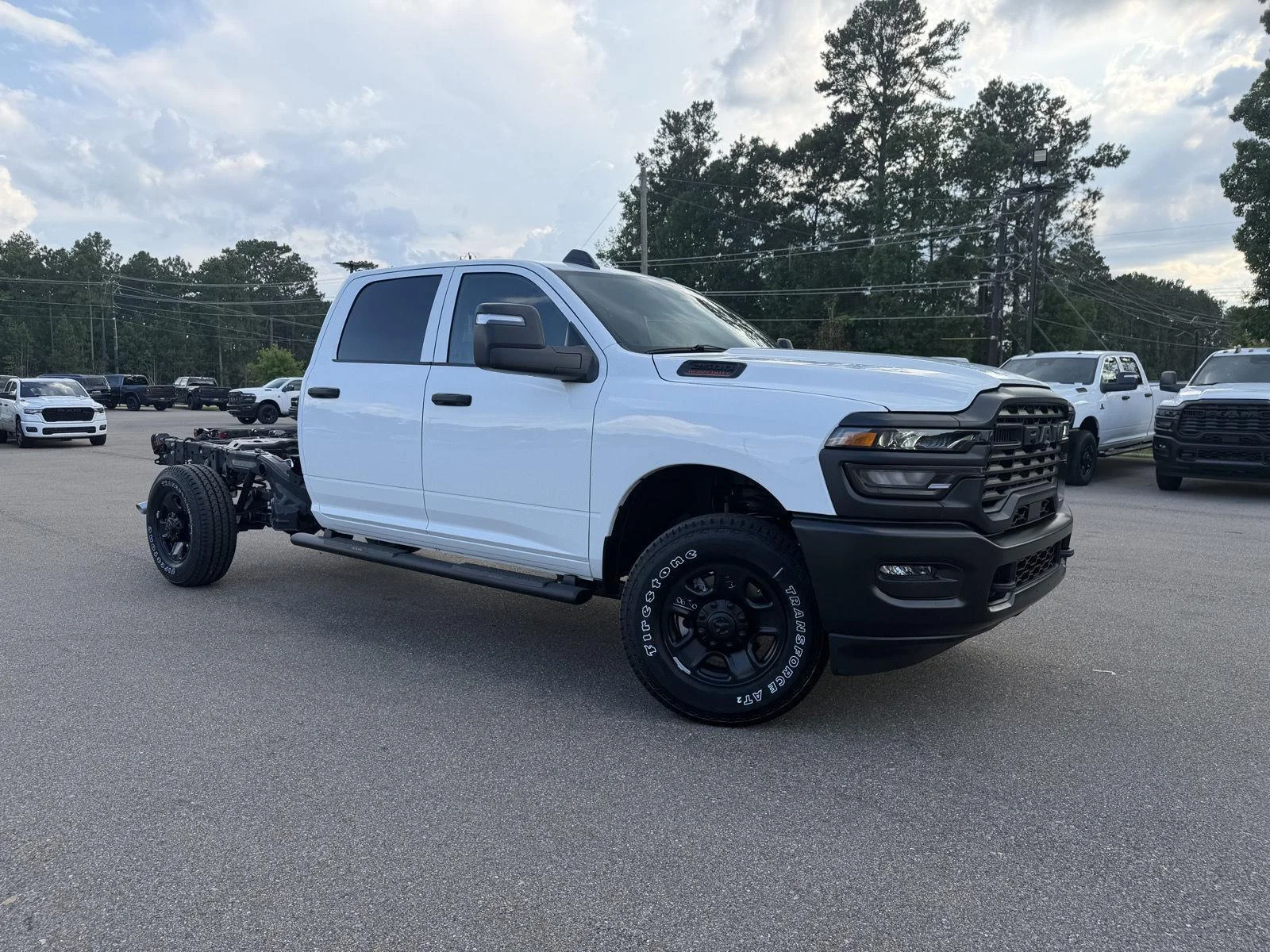 New 2026 Bright White Clear-Coat Exterior Paint RAM Tradesman image 3