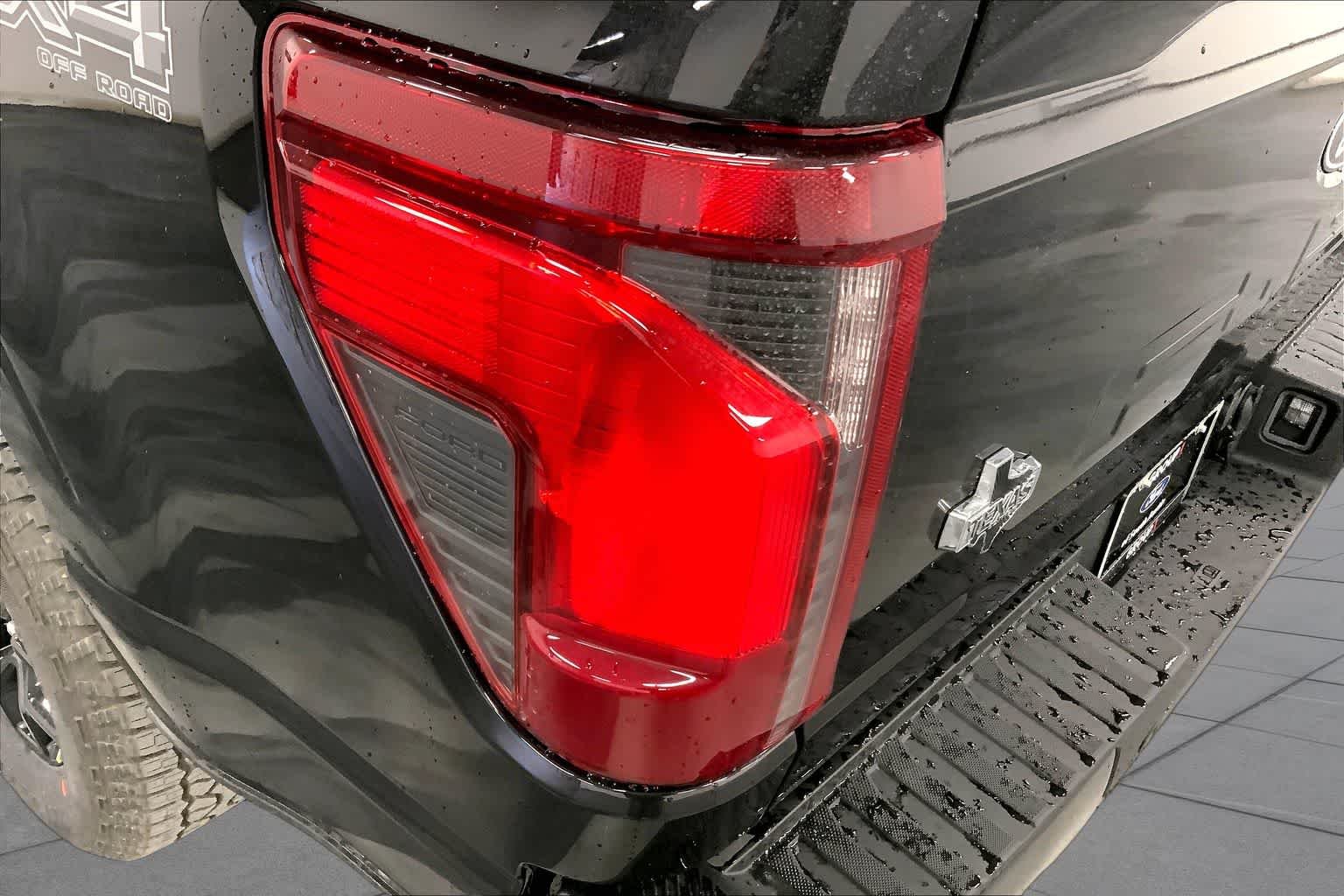 New 2026 Agate Black Metallic Ford XLT image 14