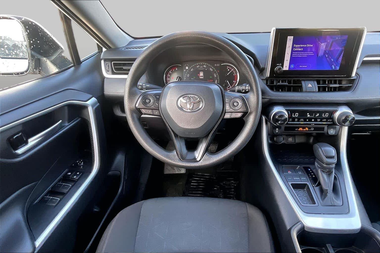 Used 2025 Ice Cap Toyota XLE image 6