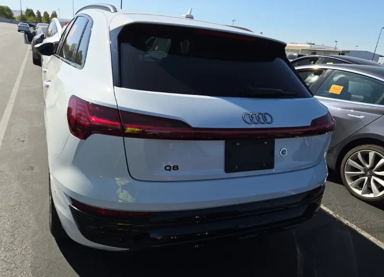 Used 2024 White Audi Prestige image 3