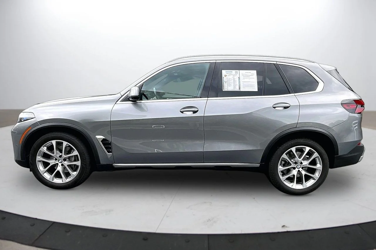 Certified Used 2024 Gray BMW xDrive40i image 5