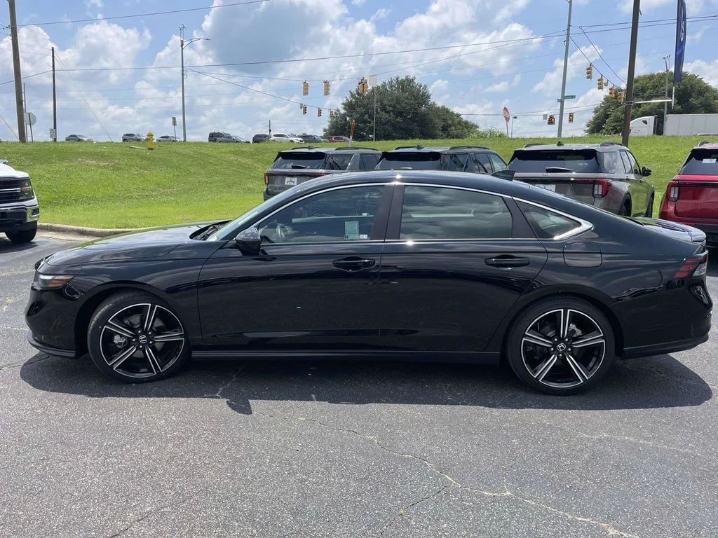 Certified Used 2025 Black Honda Sport image 6
