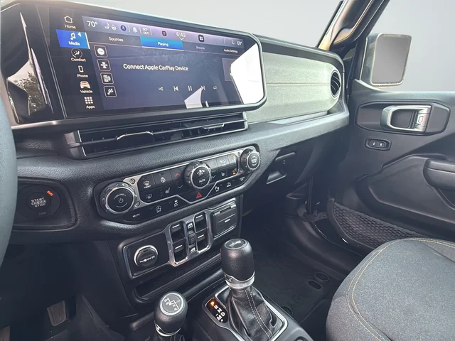Used 2024 Black Jeep Sport S image 18