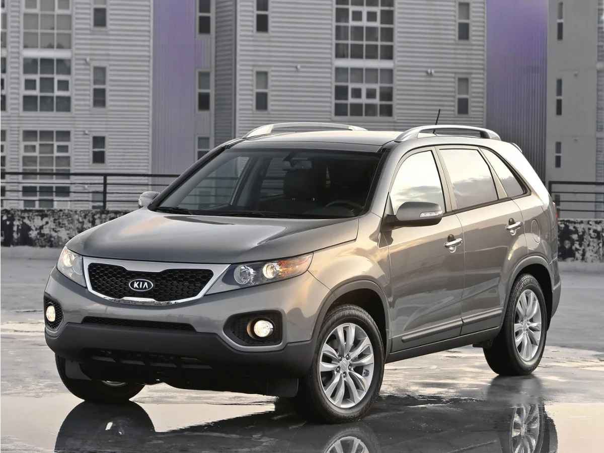 Used 2012 Silver Kia LX image 1