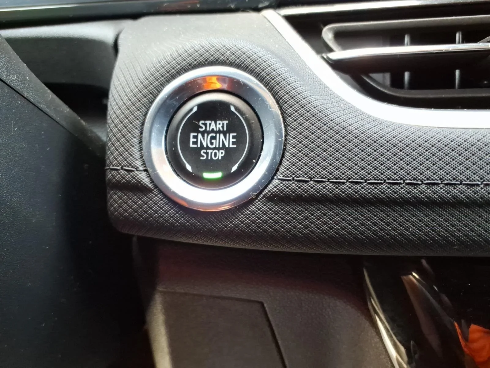 Used 2024 Summit White Chevrolet LT image 30