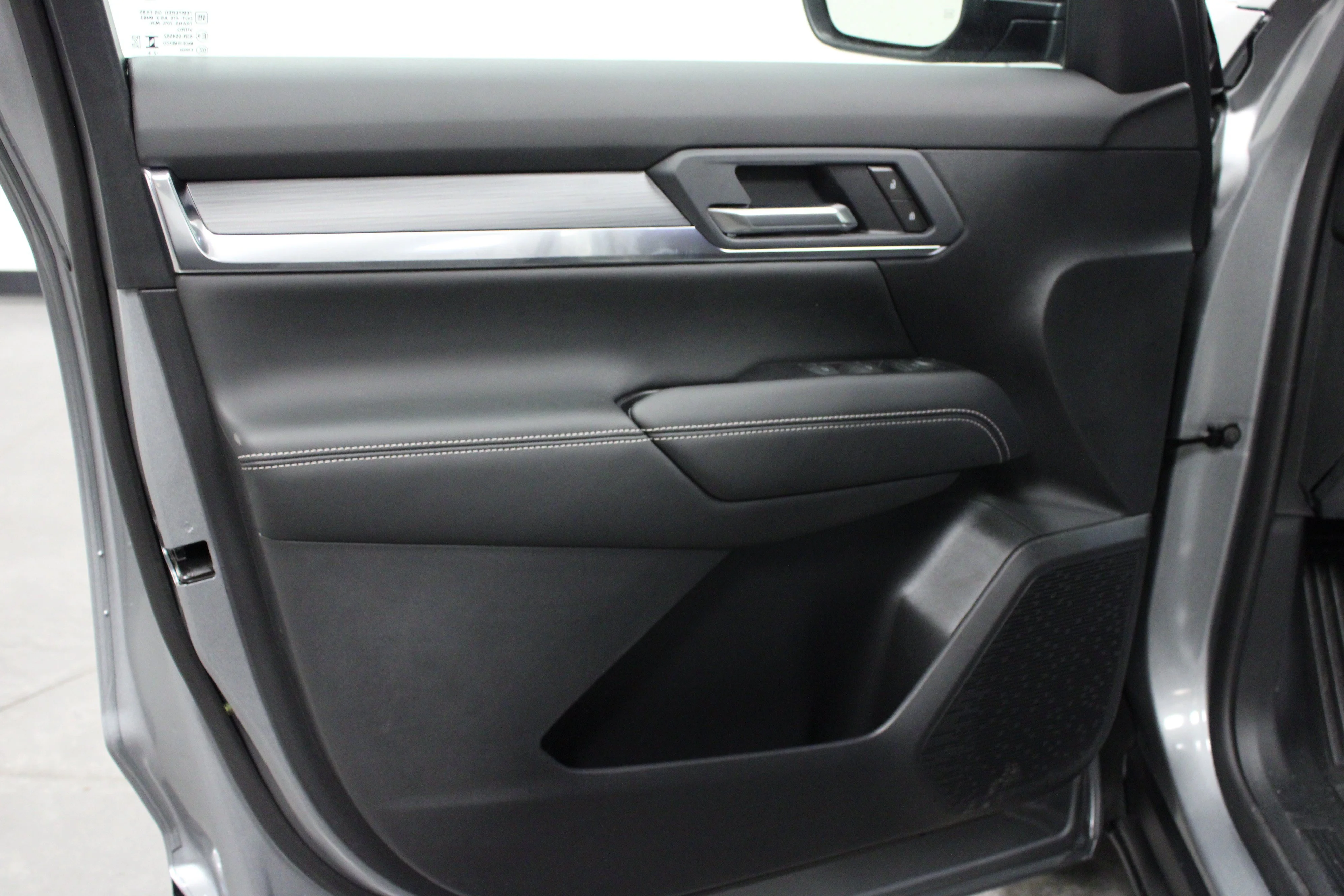 New 2027 Sterling Metallic GMC Elevation image 11