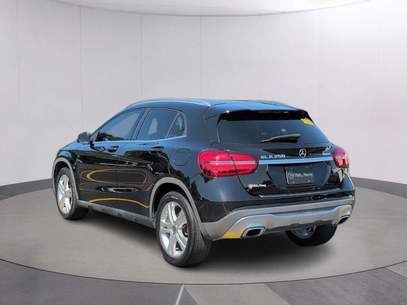 Used 2020 Night Black Mercedes-Benz GLA 250 image 3