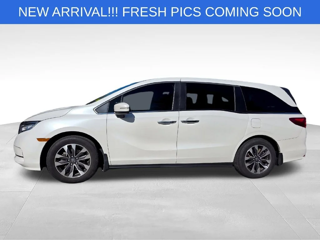 Used 2022 White Honda EX-L image 3
