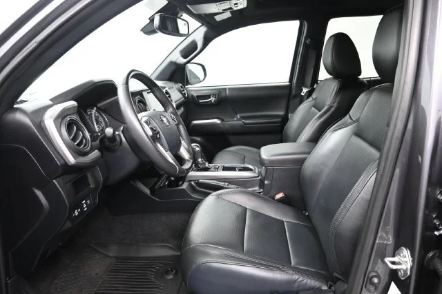 Used 2018 Magnetic Gray Metallic Toyota SR5 image 10
