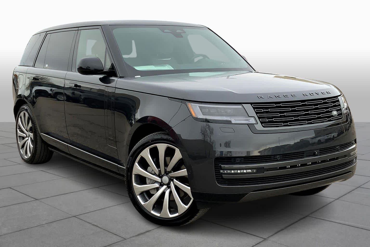 New 2025 Carpathian Grey Land Rover SE image 2