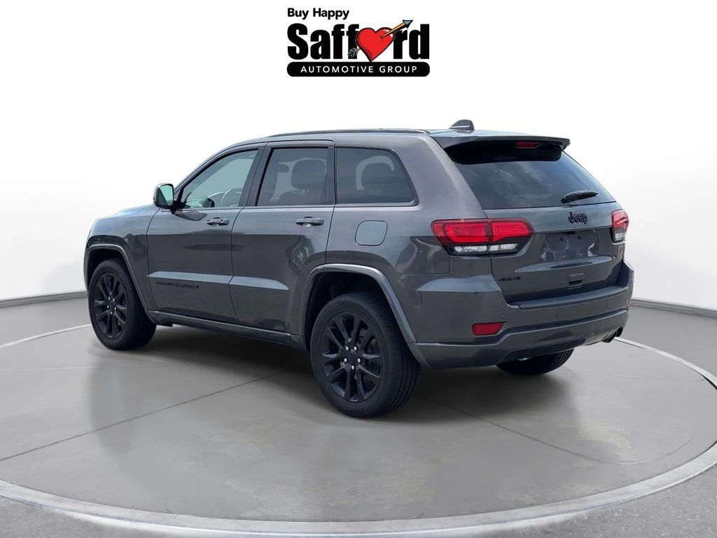 Used 2021 Gray Jeep Laredo X image 5