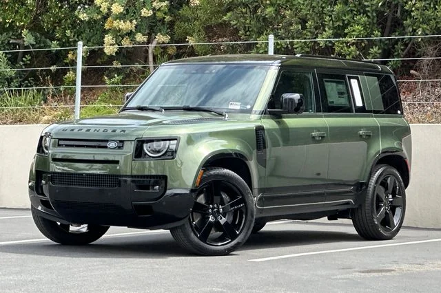 2026 Land Rover Defender 110 X-Dynamic SE