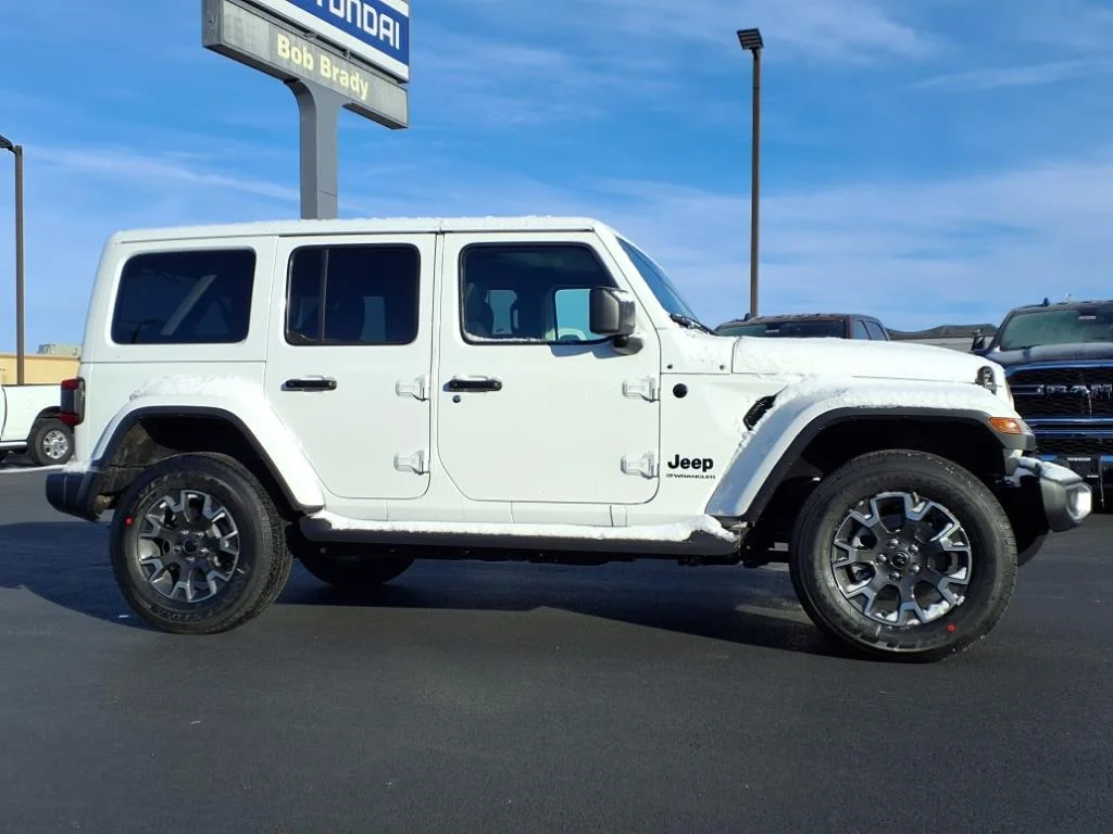 New 2025 Bright White Clear-Coat Exterior Paint Jeep Sahara image 2