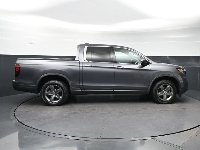 Certified Used 2023 Modern Steel Metallic Honda AWD RTL-E image 35