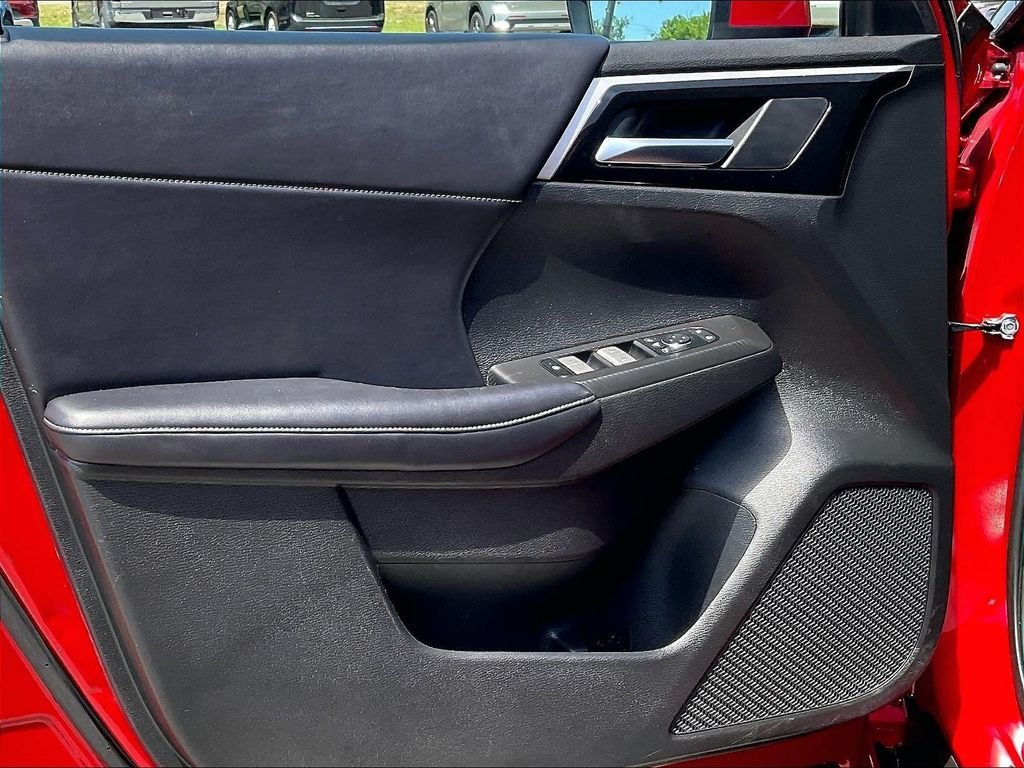 Used 2024 Red Mitsubishi SE image 9